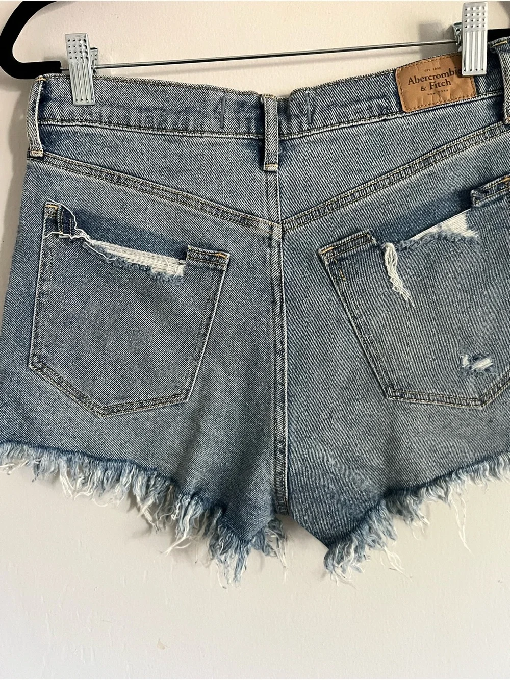 Abercrombie & Fitch High Rise Distressed Raw Hem Denim Shorts NWT Sz27